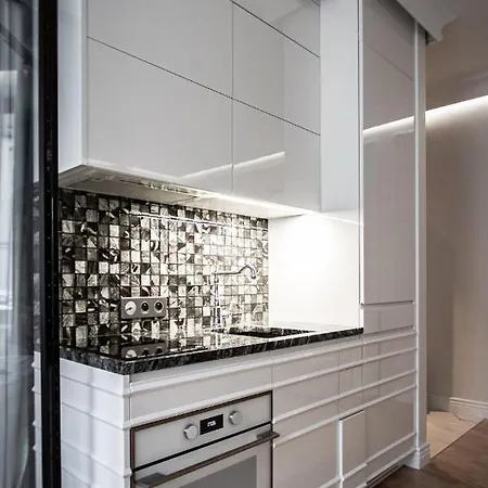 Апартаменты Gold By - 150 M Do Plazy - Parking *