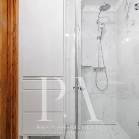 Апартаменты Gold By - 150 M Do Plazy - Parking