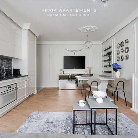 Gold By - 150 M Do Plazy - Parking Сопот