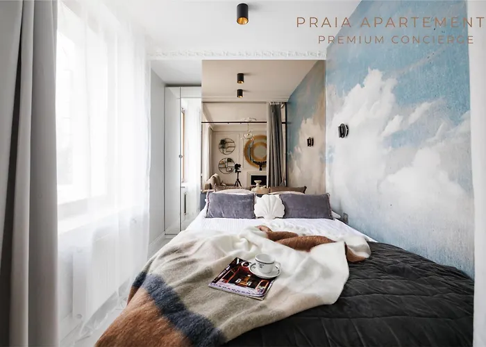 Gold By - 150 M Do Plazy - Parking